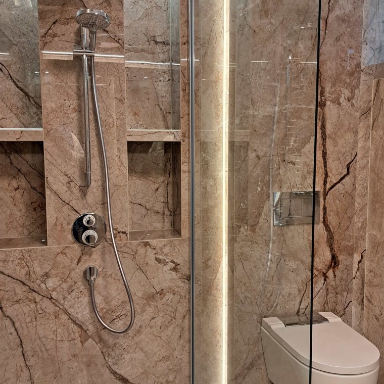 Łazienka z produktami Geberit