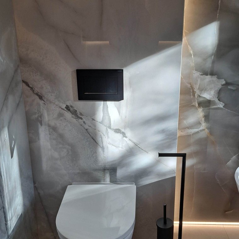 Łazienka z produktami Geberit