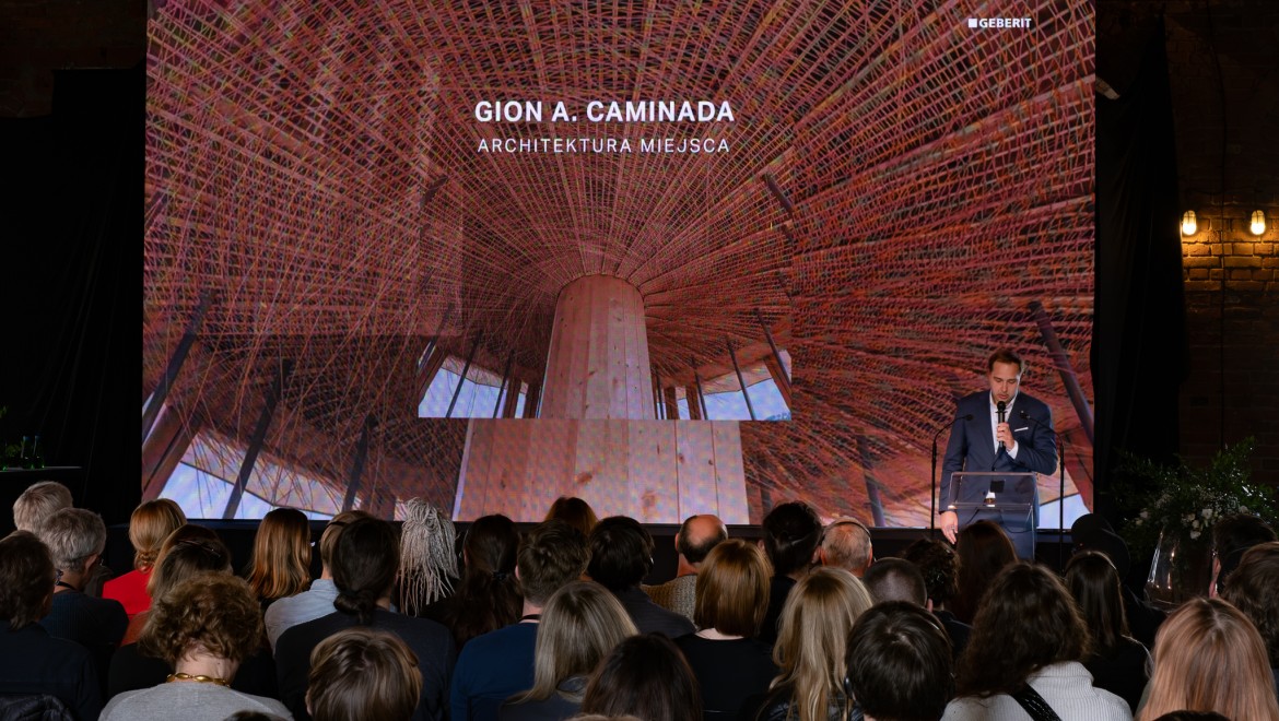 Główna scena wykładu Giona A. Caminady