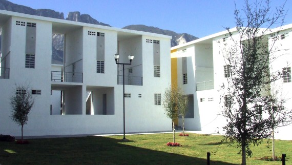 Zespół mieszkaniowy w Monterrey, Meksyk Zespół mieszkaniowy w Monterrey, Meksyk