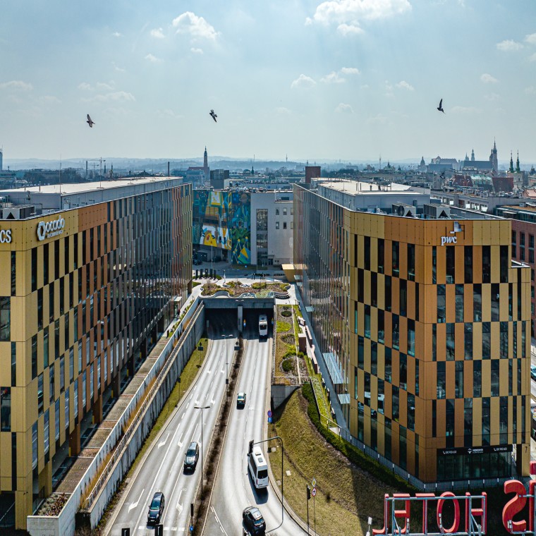 Kompleks biurowy High5ive w Krakowie (© Skanska) Kompleks biurowy High5ive w Krakowie (© Skanska)