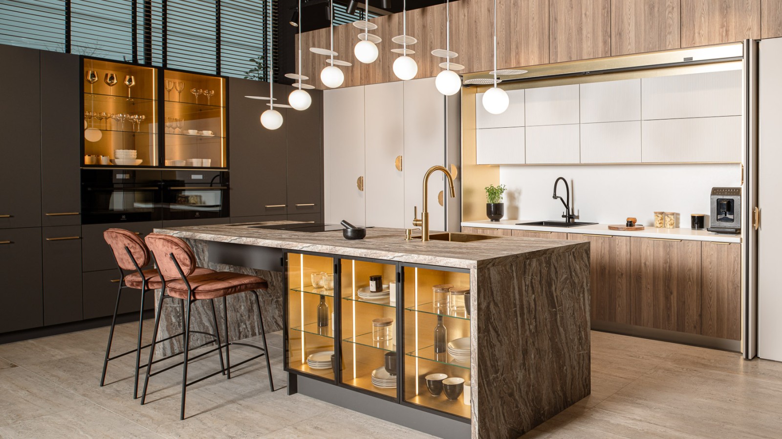 Wnętrze showroomu JUAN (fot. Stan Zajączkowski) Wnętrze showroomu JUAN (fot. Stan Zajączkowski)