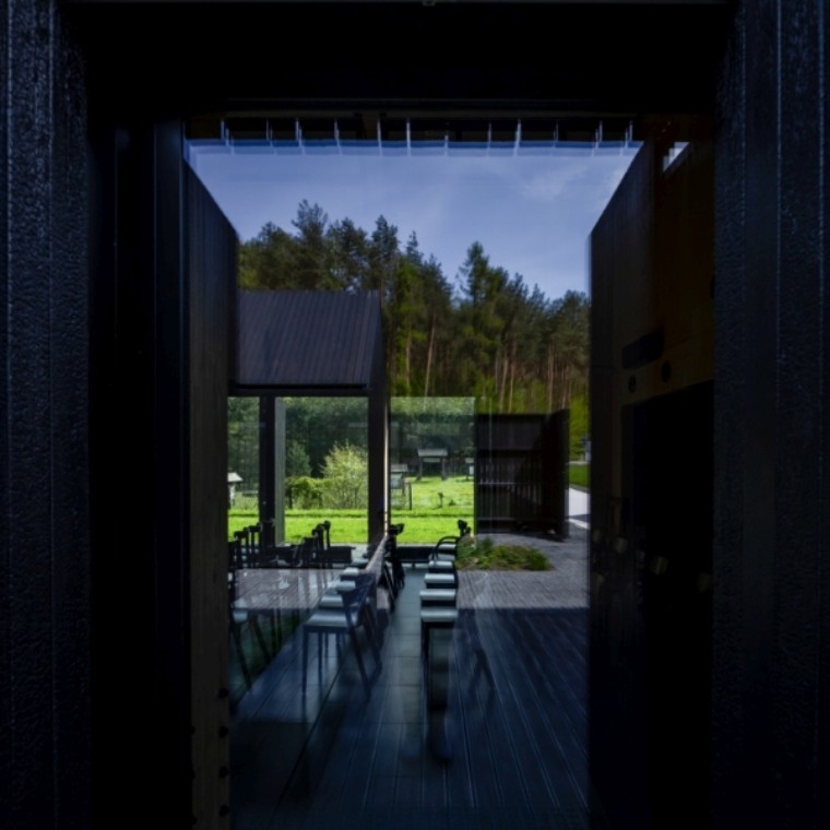 Wnętrze budynku edukacyjnego (fot. Fotomohito) Wnętrze budynku edukacyjnego (fot. Fotomohito)