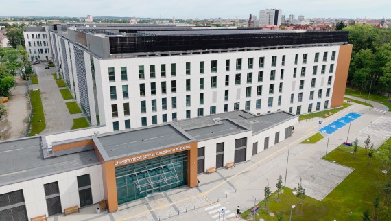 Widok budynku szpitala klinicznego w Poznaniu Widok budynku szpitala klinicznego w Poznaniu