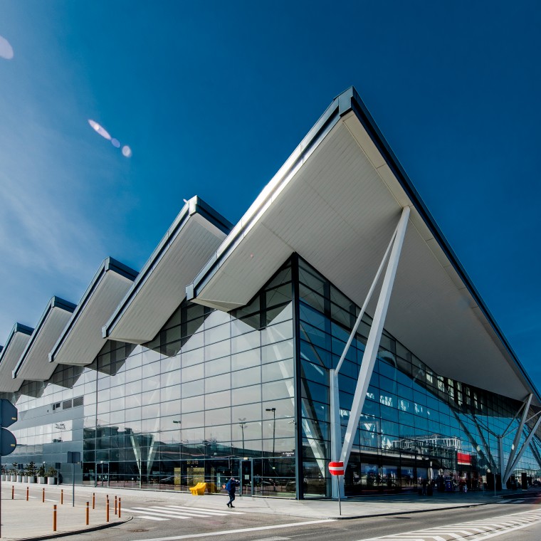 Terminal 2 Portu Lotniczego w Gdańsku (© Geberit)