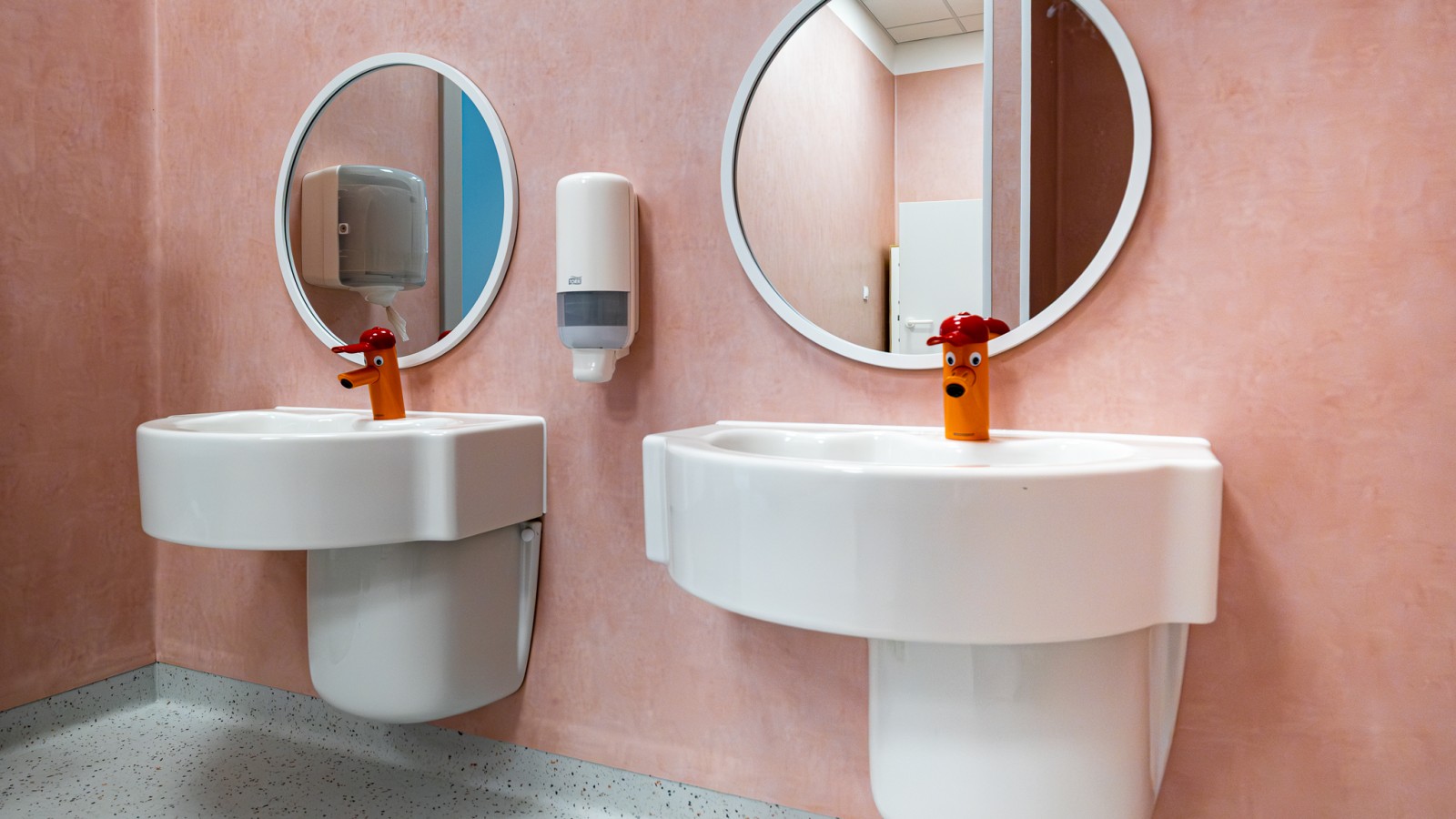 Łazienka w Żłobku Kropka