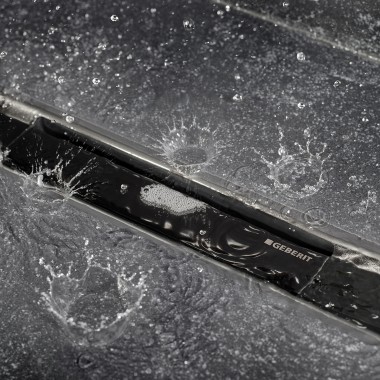 Odpływ prysznicowy Geberit CleanLine80 w kolorze czarnego chromu (© Geberit)