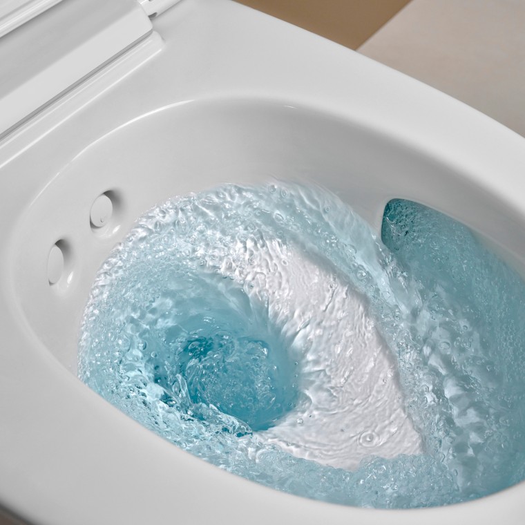 Prezentacja technologii spłukiwania TurboFlush w misce WC Geberit ONE