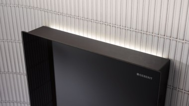 Geberit Monolith Plus z ComfortLight szklany front czarny (© Geberit)