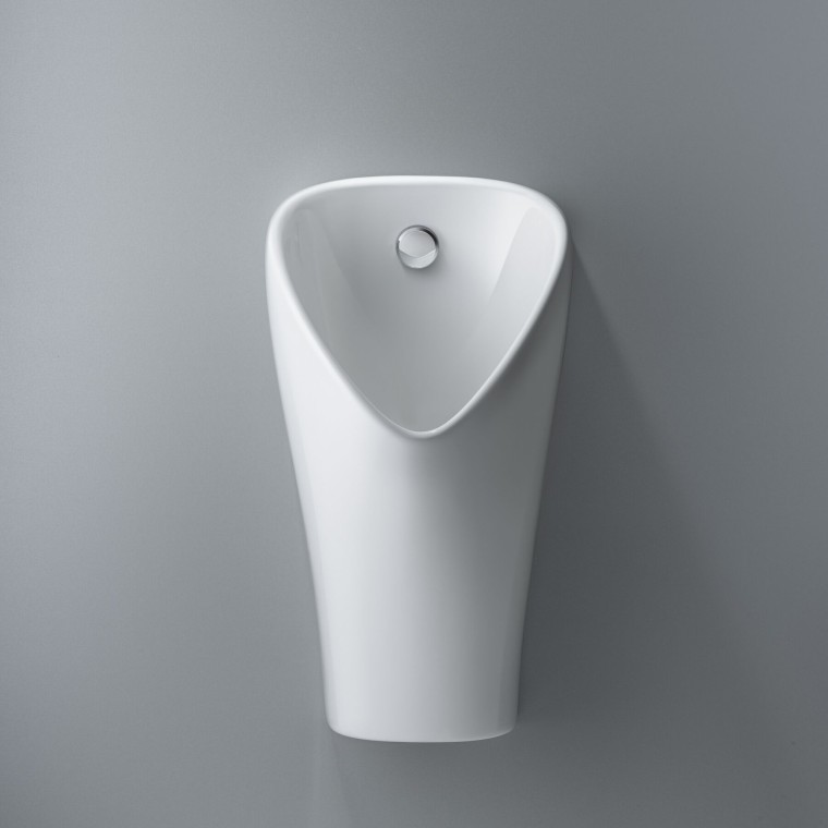 Pisuar Geberit Narva z głowicą natryskową zapewniającą oszczędzanie wody Pisuar Geberit Narva z głowicą natryskową zapewniającą oszczędzanie wody