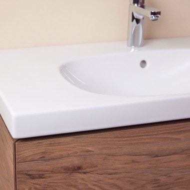 W ramach kolekcji umywalek Mix & Match można łączyć produkty ceramiczne i meble z trzech serii łazienkowych Geberit (tutaj: umywalka Geberit Acanto z szafką Geberit ONE). W ramach kolekcji umywalek Mix & Match można łączyć produkty ceramiczne i meble z trzech serii łazienkowych Geberit (tutaj: umywalka Geberit Acanto z szafką Geberit ONE).