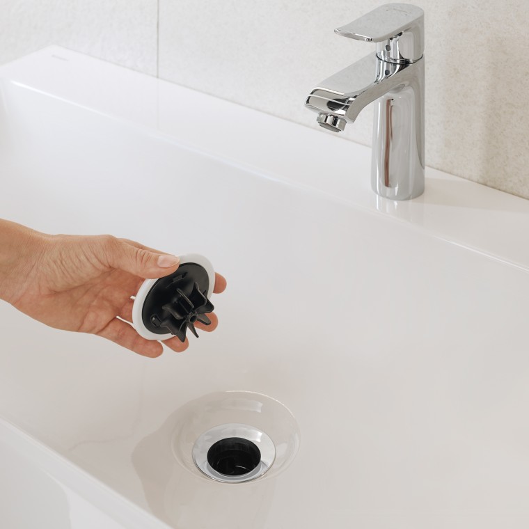 Pionowa pokrywa odpływu z wkładem grzebieniowym Pionowa pokrywa odpływu z wkładem grzebieniowym