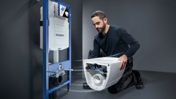 System WC montowany przez instalatora składający się ze spłuczki podtynkowej Geberit Sigma i WC Geberit Acanto