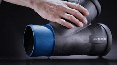 W systemie Geberit Silent-Pro podwyższony pierścień oporowy chroni powierzchnię uszczelniającą przed zarysowaniami. W systemie Geberit Silent-Pro podwyższony pierścień oporowy chroni powierzchnię uszczelniającą przed zarysowaniami.
