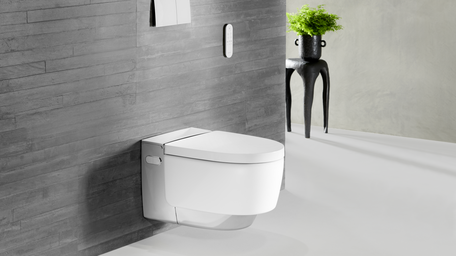Geberit AquaClean Mera Comfort w wersji chromowanej z pilotem Sigma70 Geberit AquaClean Mera Comfort w wersji chromowanej z pilotem Sigma70