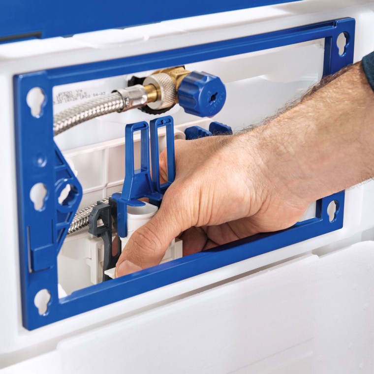 Zawór spłukujący Geberit typ 212: zawory są łatwe w montażu i demontażu dzięki swoim niewielkim rozmiarom.