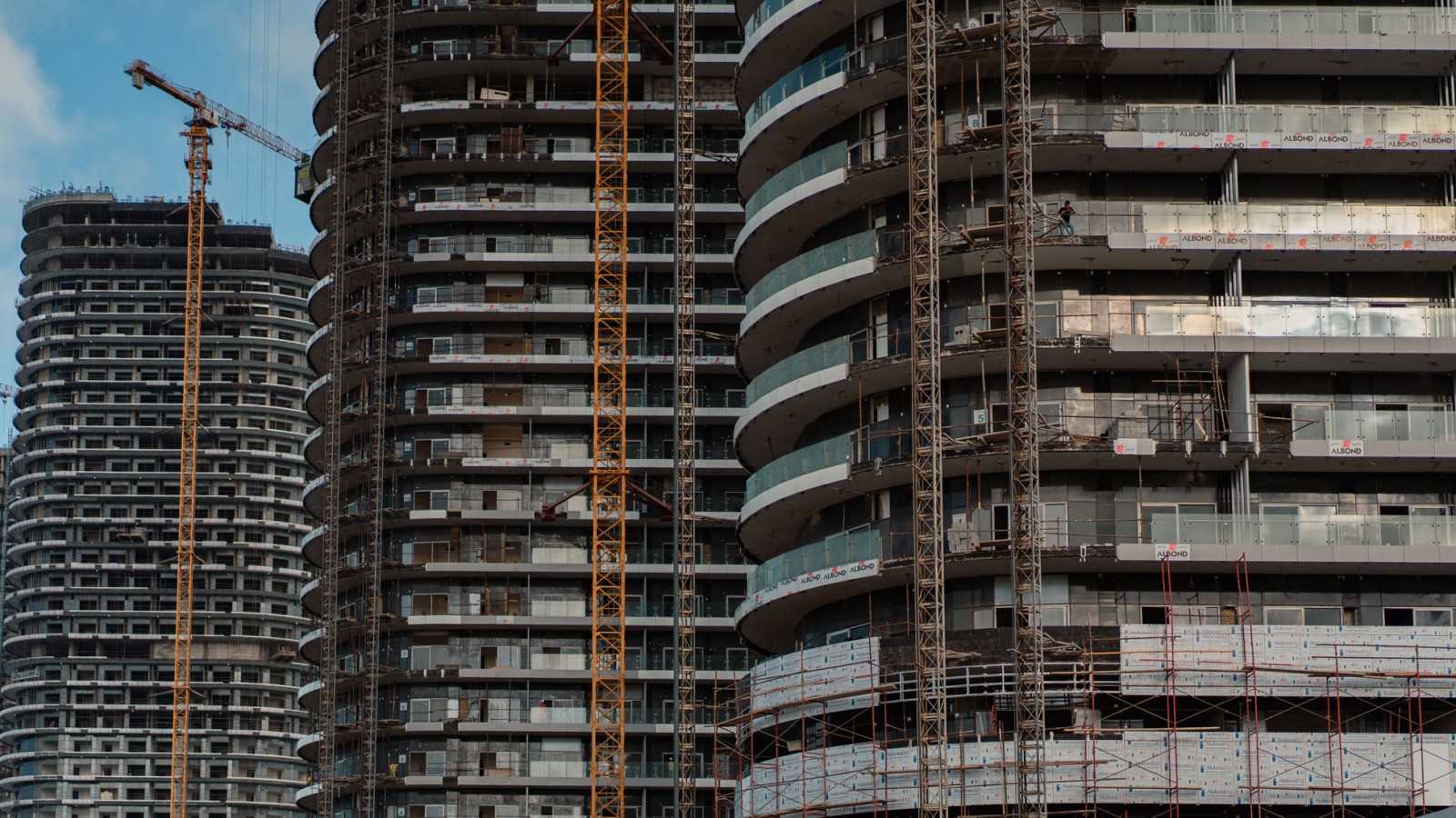 New Alamein City składa się z 18 wież