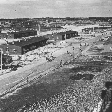 Teren największego duńskiego obozu dla uchodźców dla niemieckich wypędzonych wojennych (© Blåvandshuk Local History Archive) Teren największego duńskiego obozu dla uchodźców dla niemieckich wypędzonych wojennych (© Blåvandshuk Local History Archive)