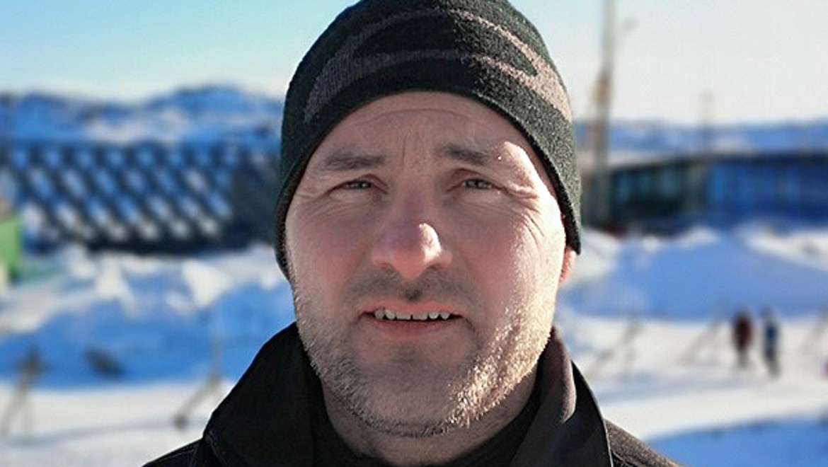 Jesper Bredahl, współwłaściciel firmy wodno-kanalizacyjnej i elektrycznej VVS og El Firmaet A/S w Ilulissat (© Adam Mørk) Jesper Bredahl, współwłaściciel firmy wodno-kanalizacyjnej i elektrycznej VVS og El Firmaet A/S w Ilulissat (© Adam Mørk)