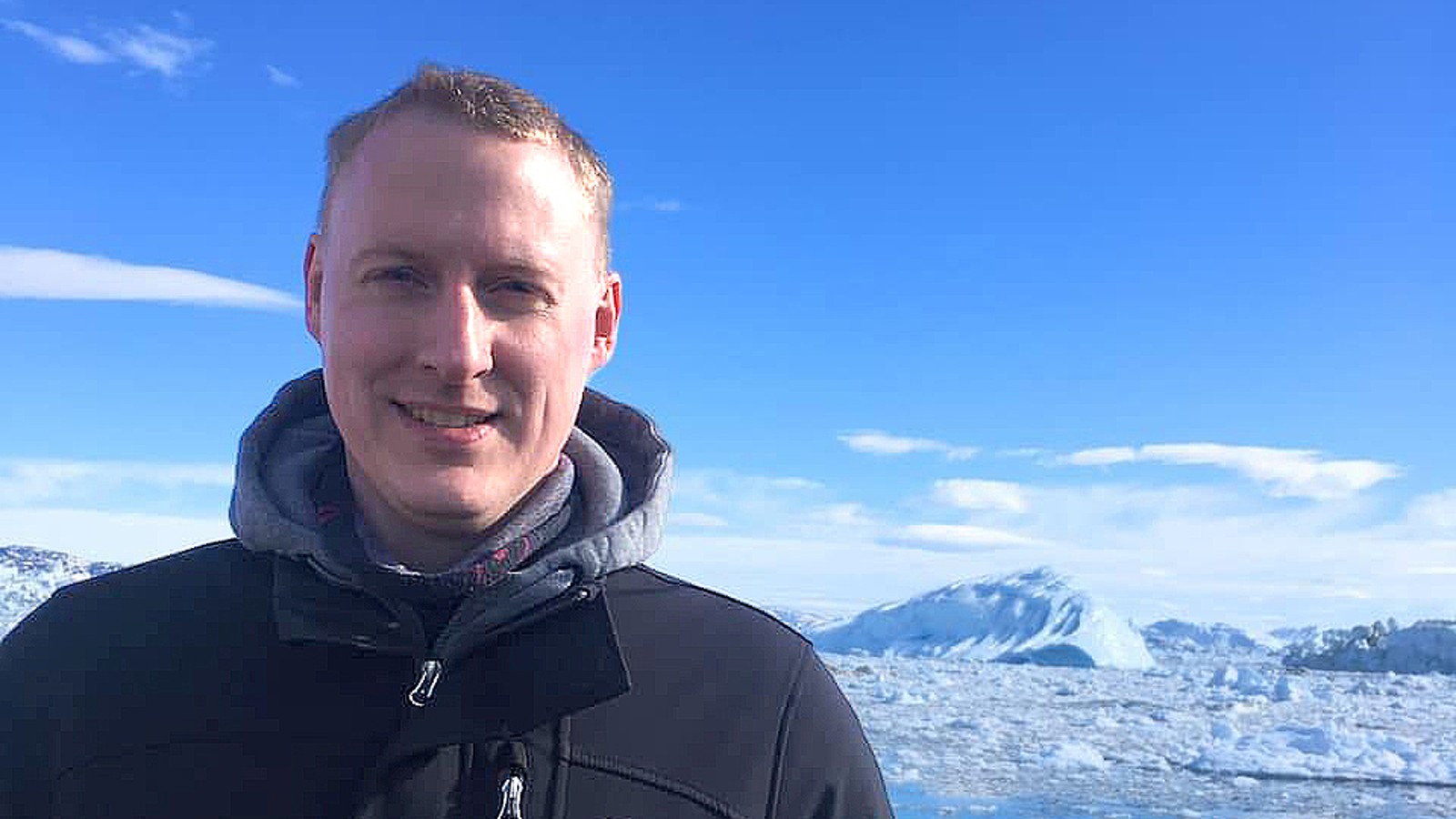 Jesper Hjort Hansen, współwłaściciel firmy wodno-kanalizacyjnej i elektrycznej VVS og El Firmaet A/S w Ilulissat (© Adam Mørk) Jesper Hjort Hansen, współwłaściciel firmy wodno-kanalizacyjnej i elektrycznej VVS og El Firmaet A/S w Ilulissat (© Adam Mørk)