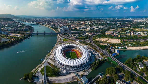 Narodowy stadion lekkoatletyczny w Budapeszcie (© ZGPhotography / Alamy Stock Photo) Narodowy stadion lekkoatletyczny w Budapeszcie (© ZGPhotography / Alamy Stock Photo)