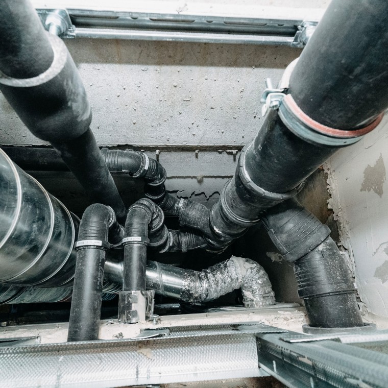 Rura Geberit Silent-Pro SuperTube w przewodzie wentylacyjnym Rura Geberit Silent-Pro SuperTube w przewodzie wentylacyjnym