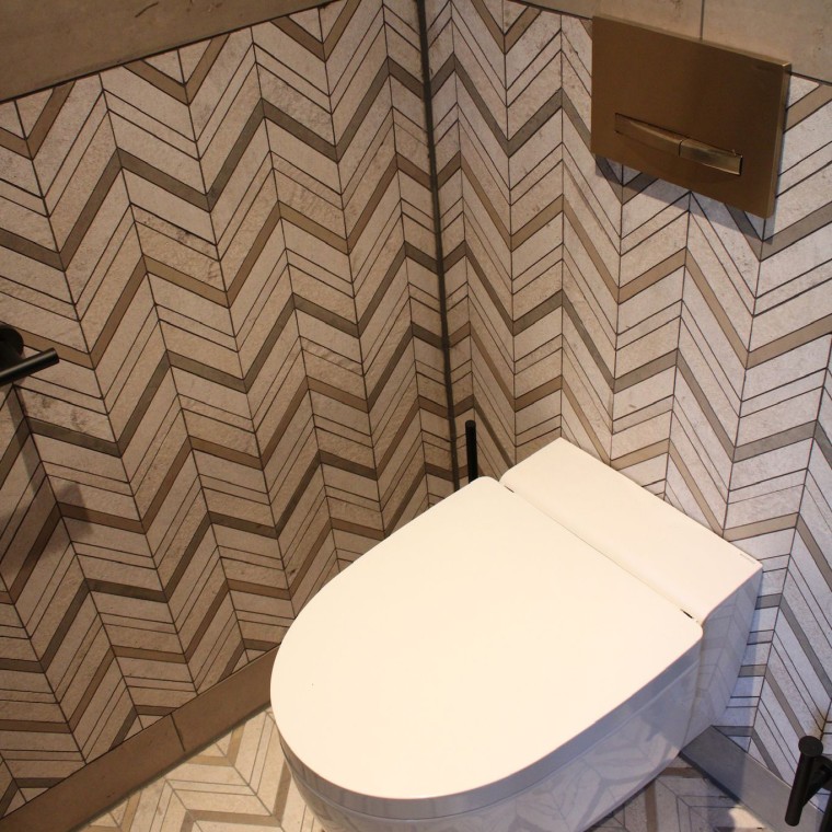 Przycisk spłukujący Sigma50 zapewnia ponadczasową elegancję (© Geberit) Przycisk spłukujący Sigma50 zapewnia ponadczasową elegancję (© Geberit)