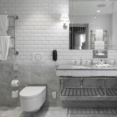 Dobre chwile gwarantowane: toaleta myjąca Geberit AquaClean Mera. (© Andy Liffner)