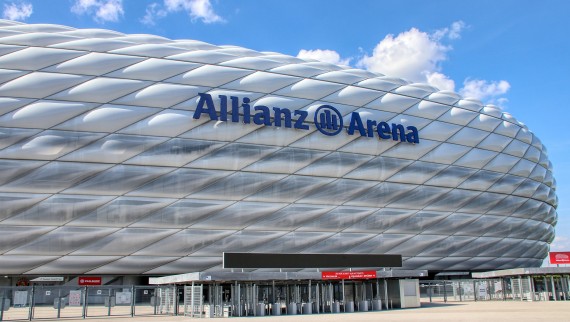 Allianz Arena, Monachium, Niemcy (© Pixabay)