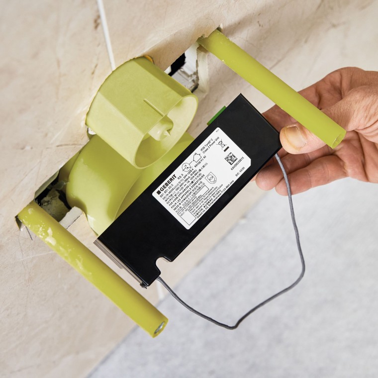 Plug-and-play (podłącz i używaj): zasilacz jest podłączany przez hydraulika. Nie jest wymagana pomoc osoby posiadającej kwalifikacje elektryczne Plug-and-play (podłącz i używaj): zasilacz jest podłączany przez hydraulika. Nie jest wymagana pomoc osoby posiadającej kwalifikacje elektryczne