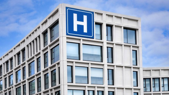 Geberit Connect w użyciu w celu utrzymania higieny wody pitnej w szpitalach i innych placówkach opieki zdrowotnej (© 2023 Spiroview Inc / Shutterstock) Geberit Connect w użyciu w celu utrzymania higieny wody pitnej w szpitalach i innych placówkach opieki zdrowotnej (© 2023 Spiroview Inc / Shutterstock)