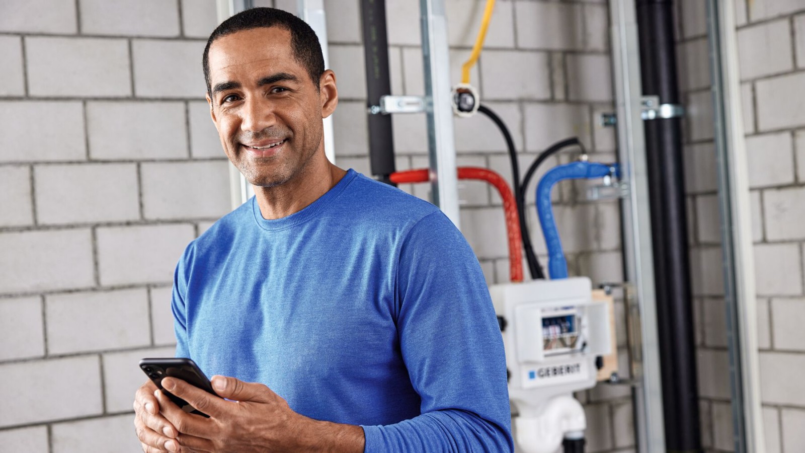 Obsługa i konfiguracja higienicznej jednostki spłukującej Geberit HS50 za pośrednictwem aplikacji Geberit Control