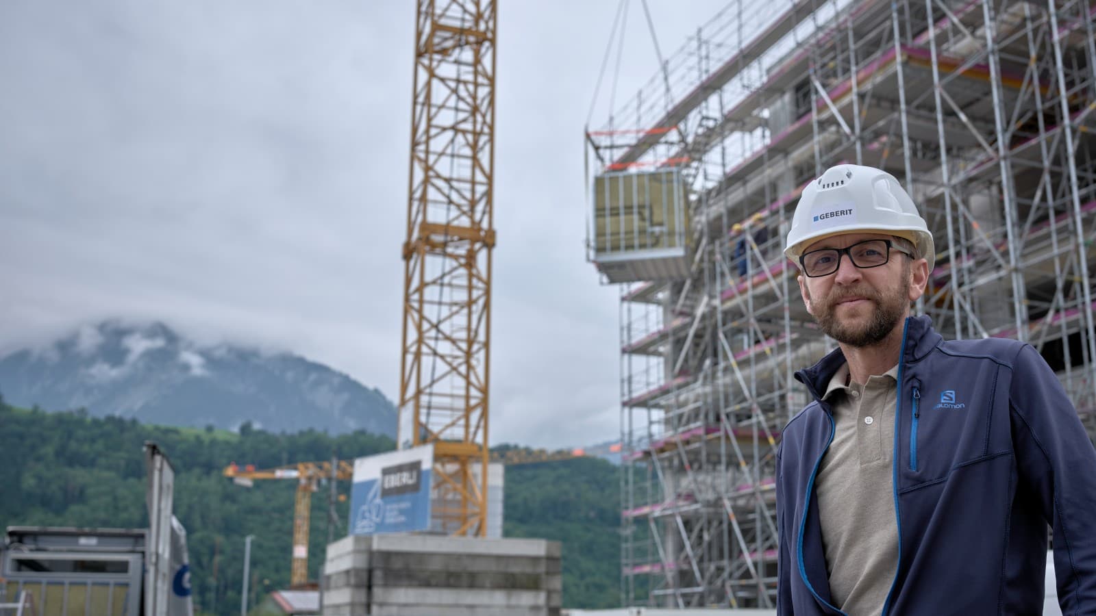 Przykład prefabrykowanej łazienki Geberit Przykład prefabrykowanej łazienki Geberit