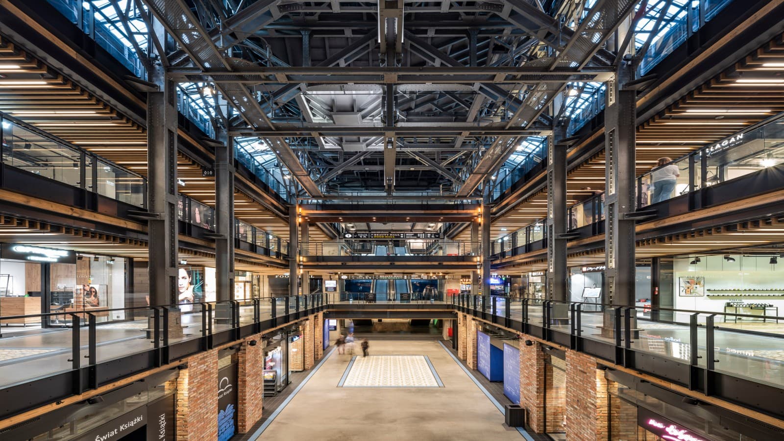 Wnętrza Elektrowni Powiśle zrewitalizowane w 100% Wnętrza Elektrowni Powiśle zrewitalizowane w 100%