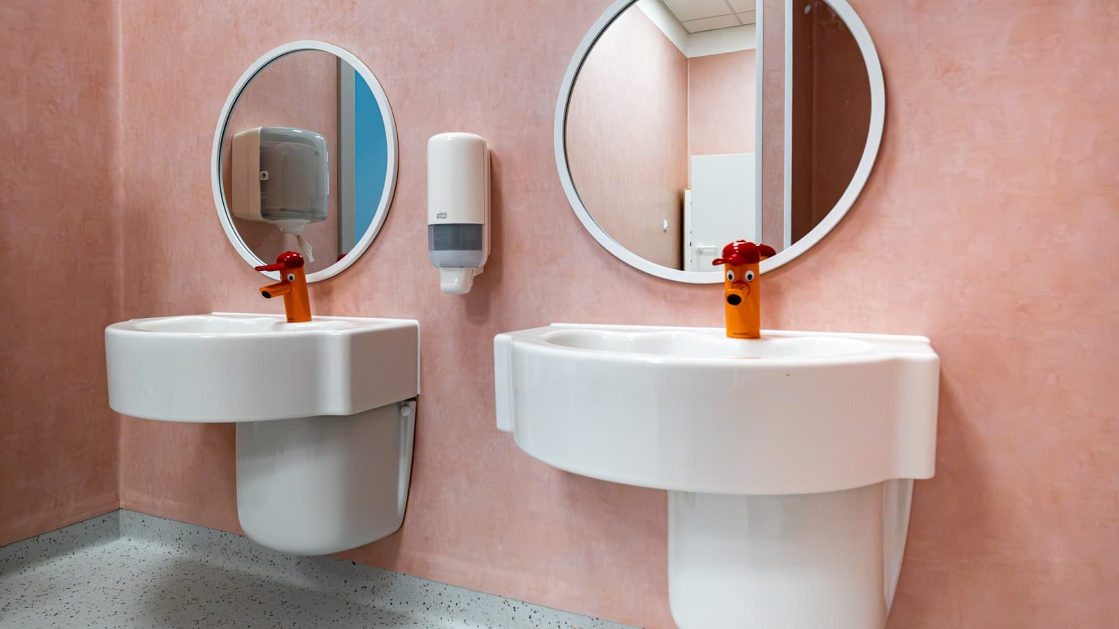 Łazienka w Żłobku Kropka Łazienka w Żłobku Kropka