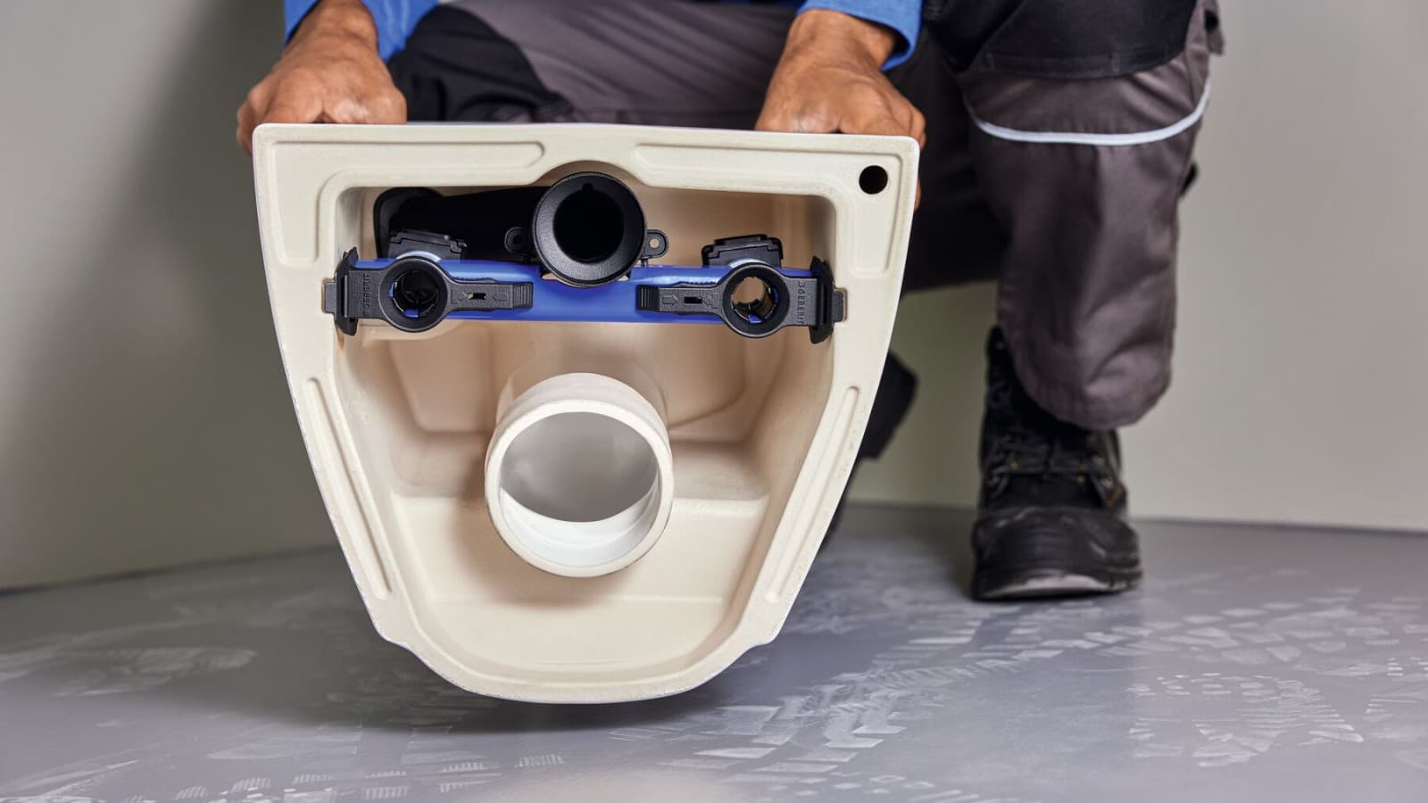 Wstępnie zamontowany słupek montażowy do wiszącej miski WC Acanto Wstępnie zamontowany słupek montażowy do wiszącej miski WC Acanto