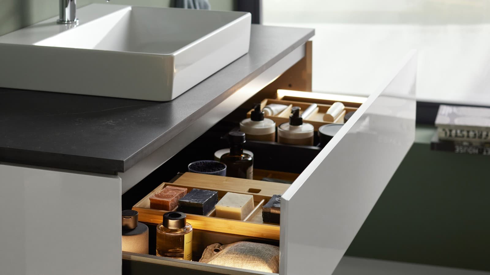 Szafka pod umywalkę z serii Geberit ONE Szafka pod umywalkę z serii Geberit ONE