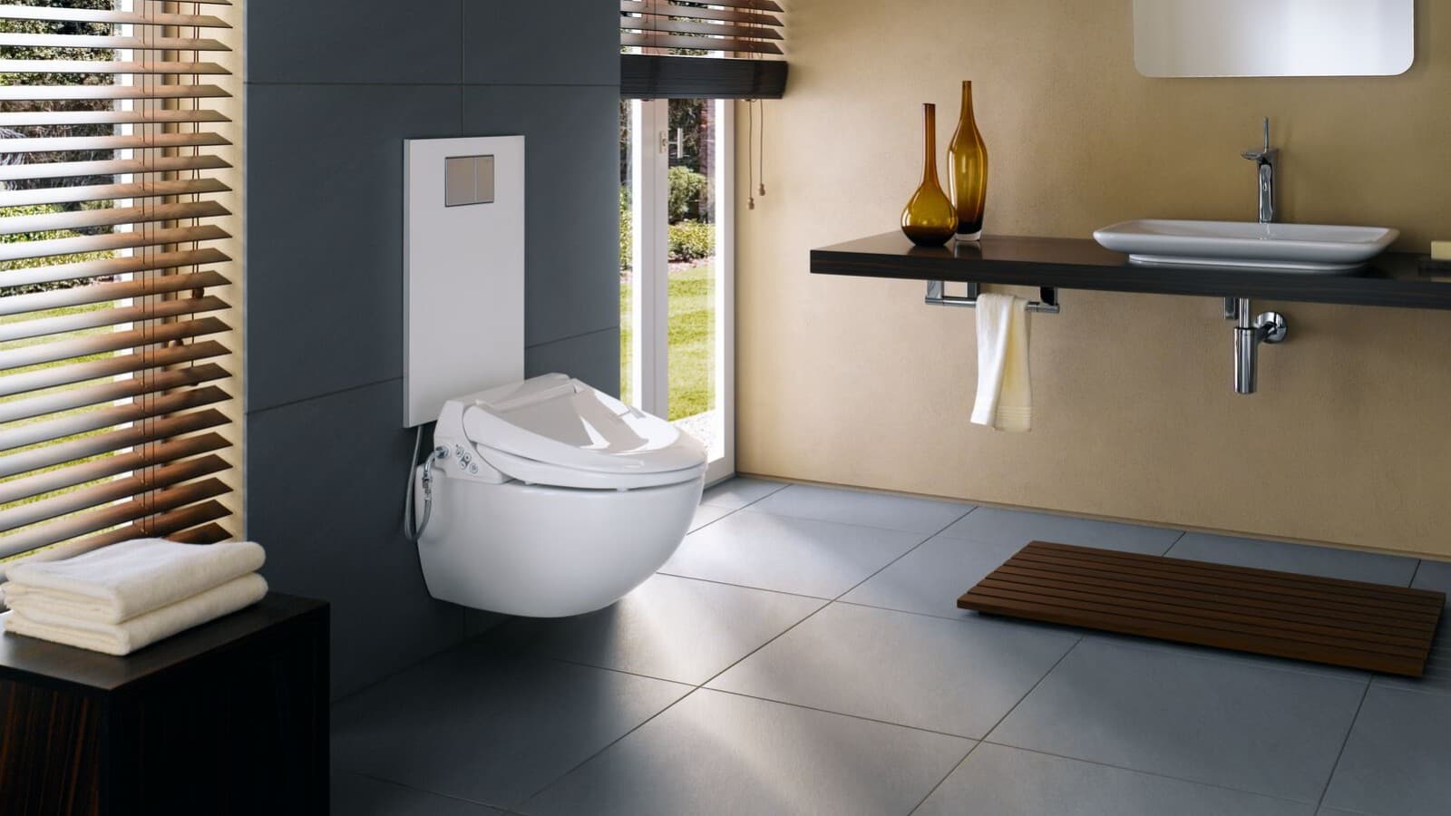Geberit AquaClean 4000 z panelem dekoracyjnym Geberit AquaClean 4000 z panelem dekoracyjnym