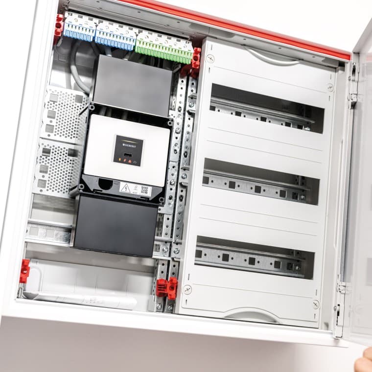 Geberit Gateway zintegrowany z szafą sterowniczą Geberit Gateway zintegrowany z szafą sterowniczą