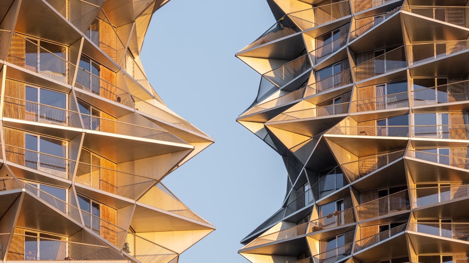 Każdy mikroapartament posiada własny balkon (© Rasmus Hjortshøj) Każdy mikroapartament posiada własny balkon (© Rasmus Hjortshøj)