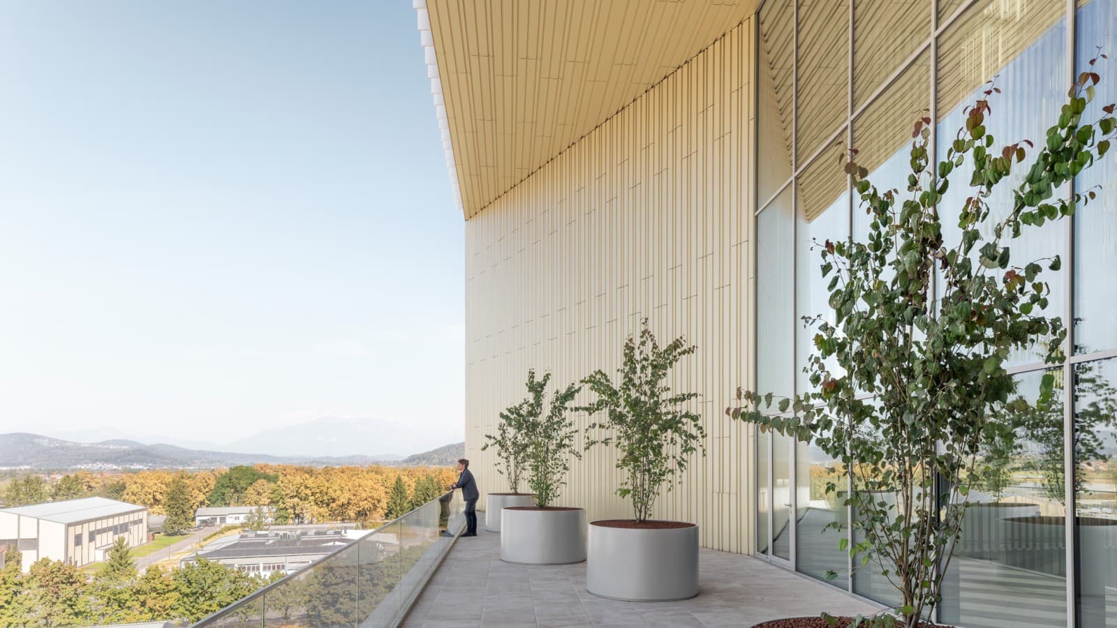 Wspaniały widok: z tarasów można podziwiać całą Lublanę. (© Ana Skobe) Wspaniały widok: z tarasów można podziwiać całą Lublanę. (© Ana Skobe)