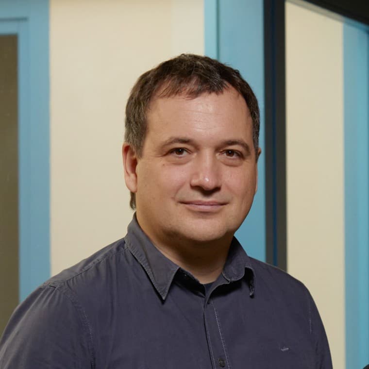 Zaplanował jeden z pierwszych zrównoważonych budynków biurowych w Słowenii: architekt Boris Bezan. (© BAX studio) Zaplanował jeden z pierwszych zrównoważonych budynków biurowych w Słowenii: architekt Boris Bezan. (© BAX studio)