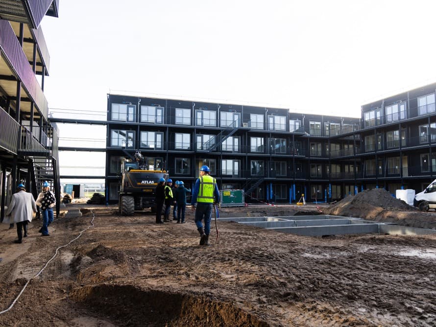 Niezależnie od tego, czy mają 2, 8 czy 18 kondygnacji, budynki i moduły Moos są projektowane z myślą o długotrwałym ponownym wykorzystaniu (© Fotostudio Gerard-Jan Vlekke/Fotovak BV) Niezależnie od tego, czy mają 2, 8 czy 18 kondygnacji, budynki i moduły Moos są projektowane z myślą o długotrwałym ponownym wykorzystaniu (© Fotostudio Gerard-Jan Vlekke/Fotovak BV)