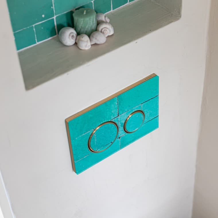 Przycisk uruchamiający Sigma21 w niestandardowym marokańskim projekcie. (© Chiela van Meerwijk) Przycisk uruchamiający Sigma21 w niestandardowym marokańskim projekcie. (© Chiela van Meerwijk)