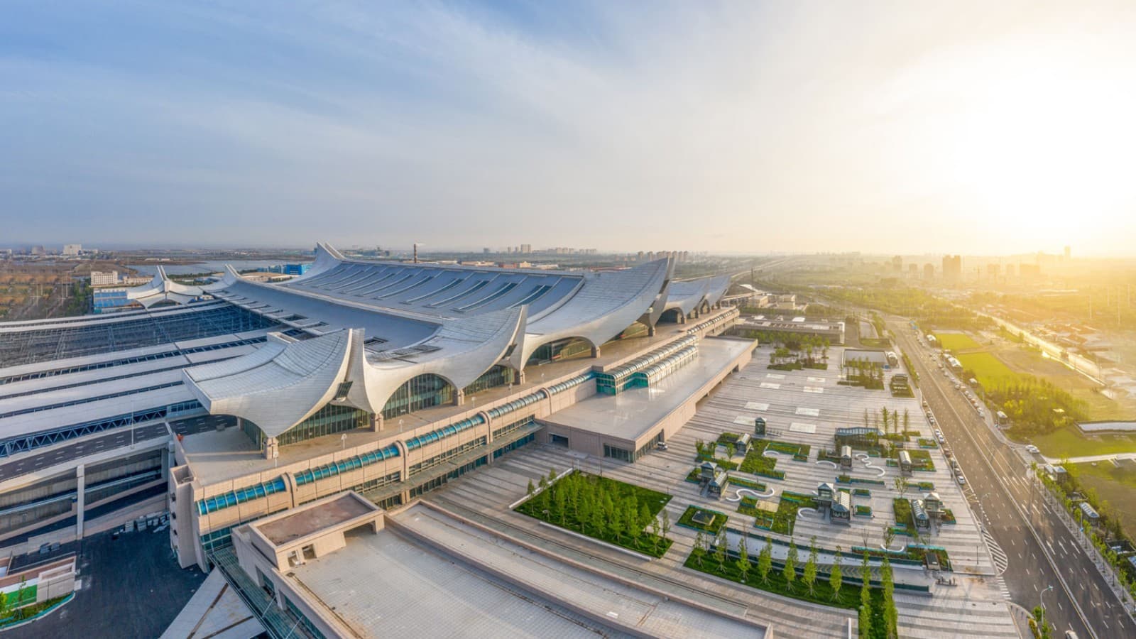 Dworzec kolejowy Hongdao Qingdao (@ ingDESIGN Co., Ltd.) Dworzec kolejowy Hongdao Qingdao (@ ingDESIGN Co., Ltd.)