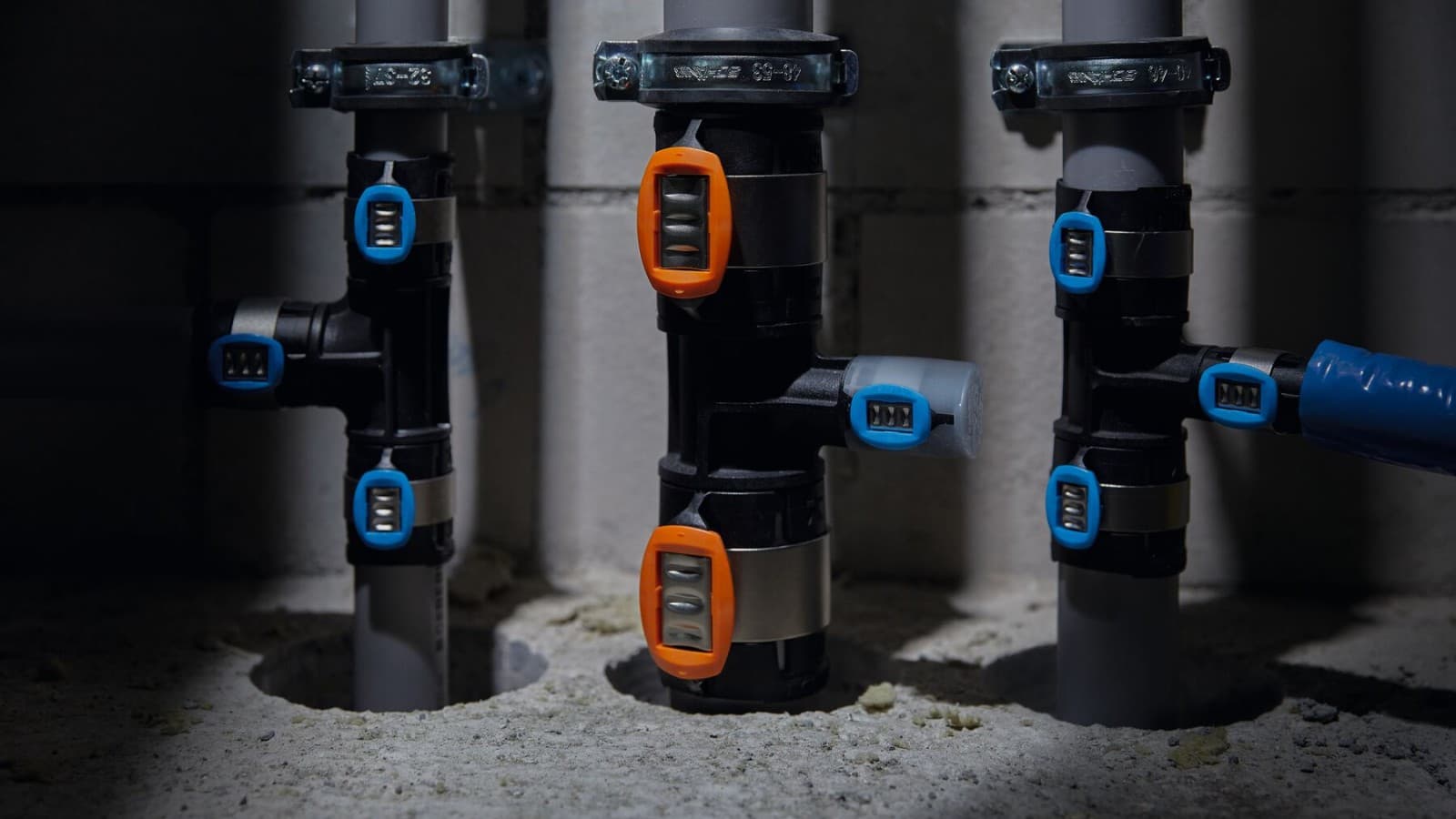 Niezaciśnięte połączenia są również łatwe do rozpoznania w ciemności Niezaciśnięte połączenia są również łatwe do rozpoznania w ciemności